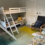 Spacious, Modern For Families In A Shared Family Accommodatie bij particulieren Dublin