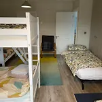 Spacious, Modern For Families In A Shared Family *