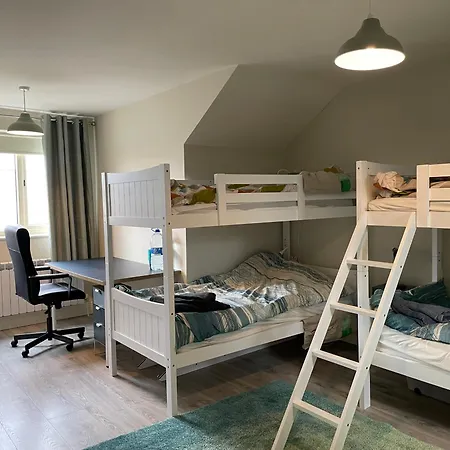 Spacious, Modern In A Shared Family Проживание в семье