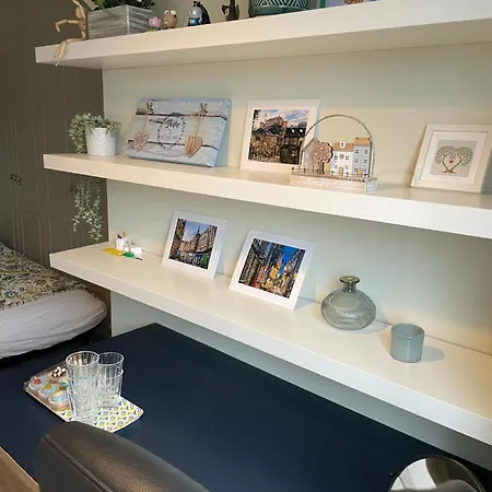 Spacious, Modern For Families In A Shared Family בית אירוח