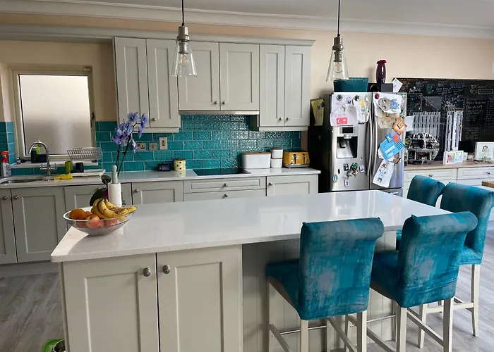 Spacious, Modern For Families In A Shared Family Privat bolig *