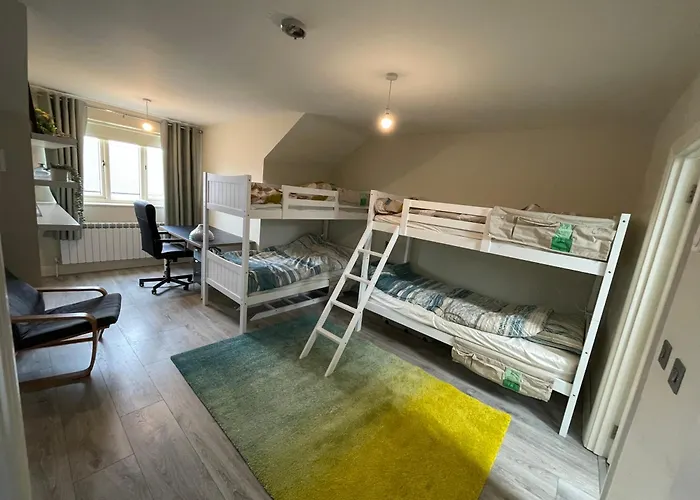 Privat bolig Spacious, Modern For Families In A Shared Family *