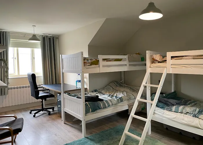 Spacious, Modern For Families In A Shared Family Privat bolig