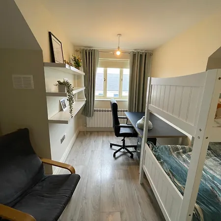 Spacious, Modern For Families In A Shared Family Dublin