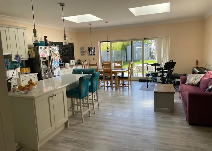 Homestay szállás Spacious, Modern For Families In A Shared Family Dublin