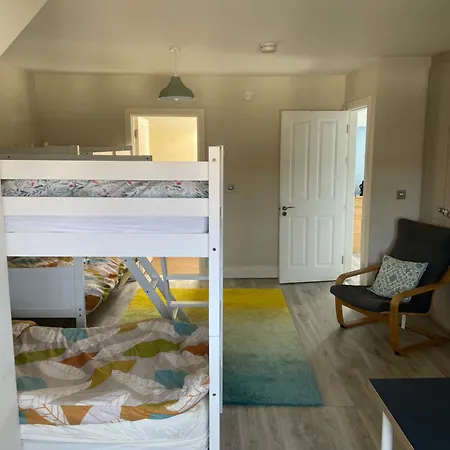 Spacious, Modern For Families In A Shared Family Dublin